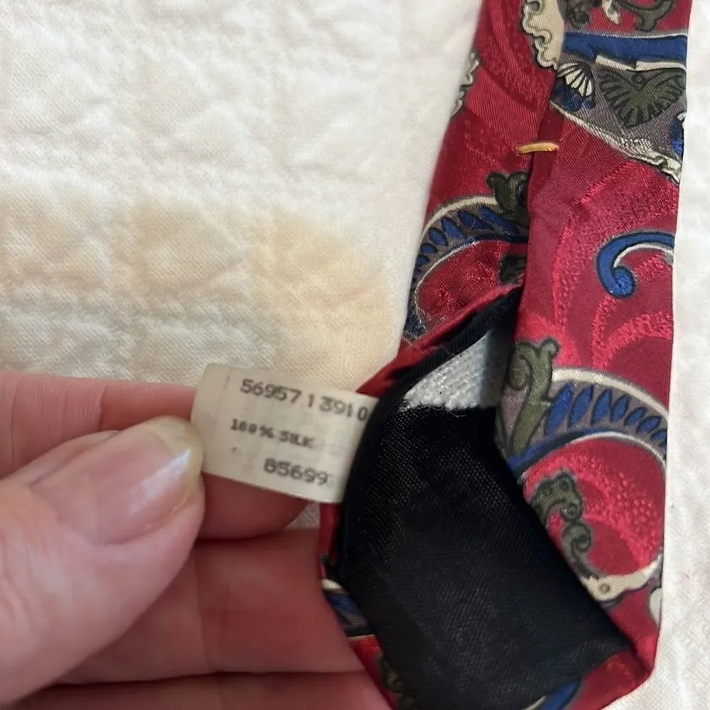 Oscar de la Renta Couture Collection Red Blue and Green Paisley Design Tie